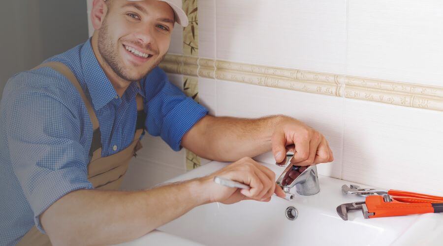 Local expert plumbing services in Midland, IN